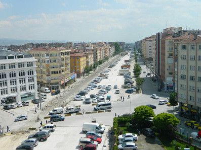 BULVARDAK� D�ZENLEMEY� K�M YAPACAK?  